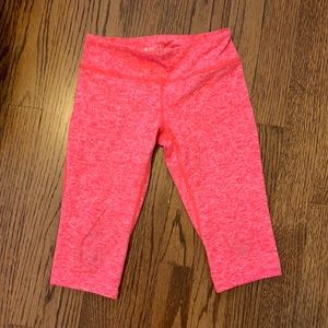 Zella Girl Outfit (shirt and knee length leggings)